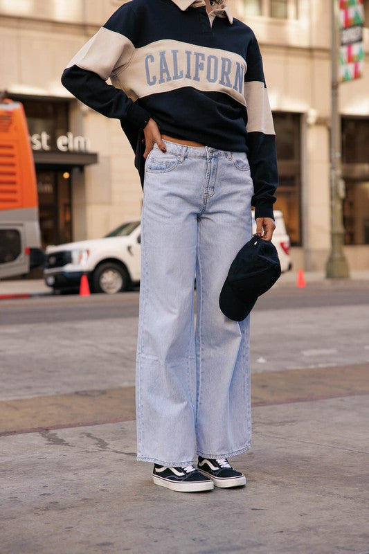 High Rise Jeans Light Wash Bottom