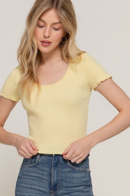 Scallop Detail Short Sleeve Light Yellow Top